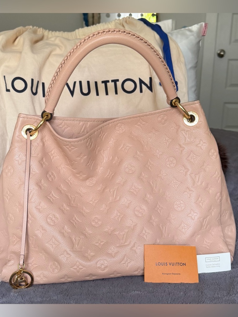 Louis Vuitton MM Tan-Blush  Monogram Empreinte Shoulder Bag